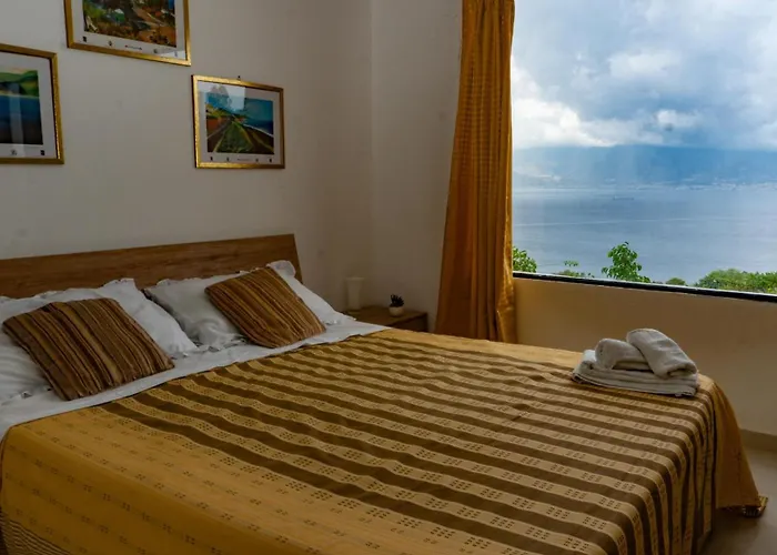 Incanto Golden Place Gasthof Reggio Calabria